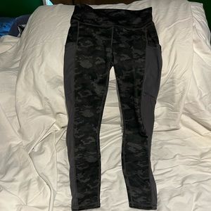 Stronghold leggings one size medium